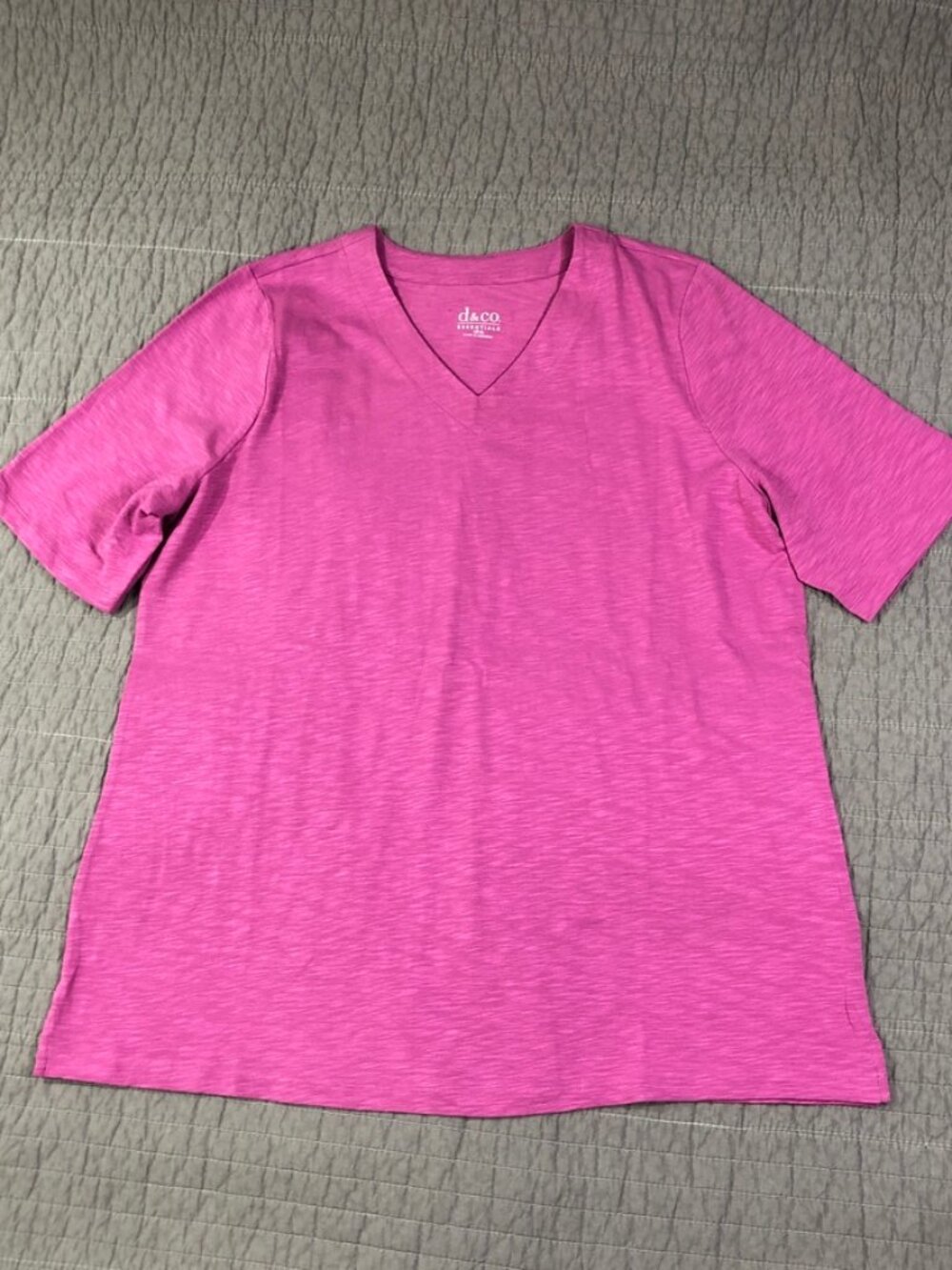 D & Co Shirt Women XL Pink Heather V Neck Pullover Short Sleeve Tee